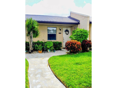 Beach Home For Sale in West Palm Beach, Florida