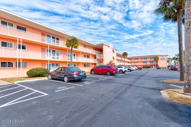 Beach Condo For Sale in Daytona Beach, Florida