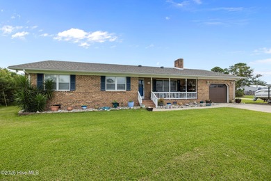 Beach Home For Sale in Harkers Island, North Carolina