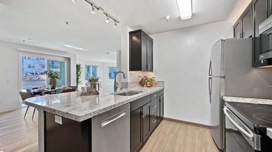 Beach Condo For Sale in Emeryville, California