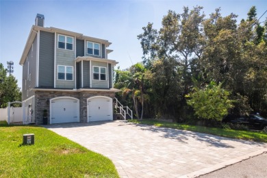 Beach Home For Sale in Palm Harbor, Florida