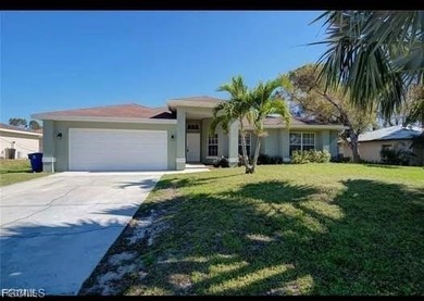 Beach Home For Sale in Fort Myers, Florida