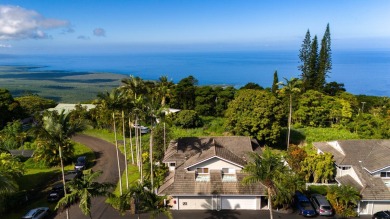 Beach Condo For Sale in Captain Cook, Hawaii