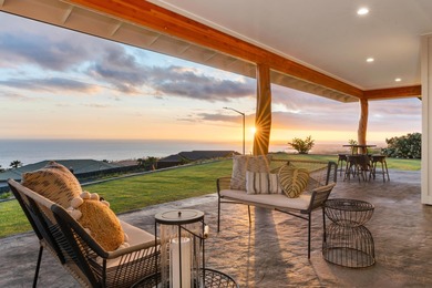 Beach Home For Sale in Kailua Kona, Hawaii