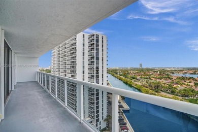 Beach Condo For Sale in Aventura, Florida