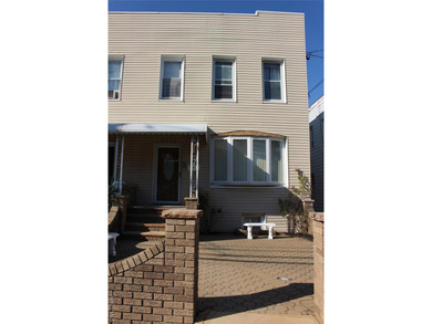 Beach Home For Sale in Bronx, New York