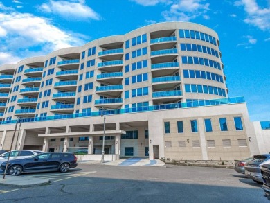 Beach Condo For Sale in Long Beach, New York