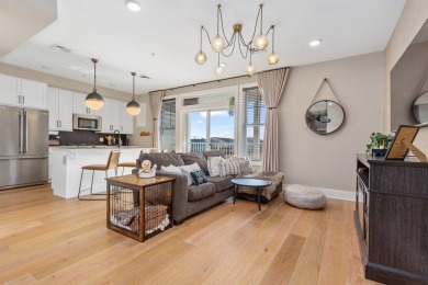 Beach Condo Sale Pending in East Rockaway, New York