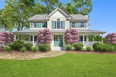 Beach Home For Sale in Southold, New York