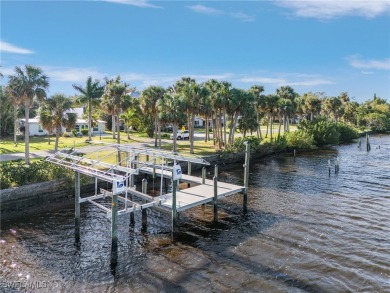 Beach Home For Sale in Fort Myers, Florida