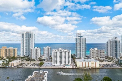 Beach Condo For Sale in Hollywood, Florida