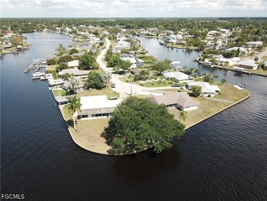 Beach Home For Sale in Fort Myers, Florida