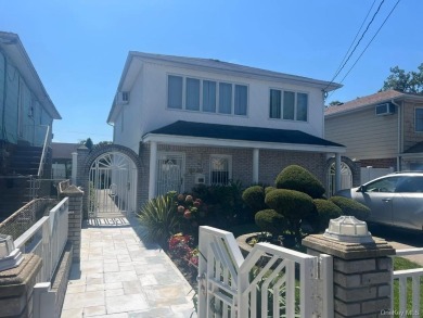 Beach Home For Sale in Howard Beach, New York