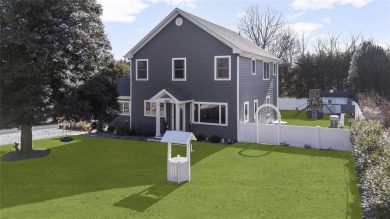 Beach Home For Sale in Mattituck, New York