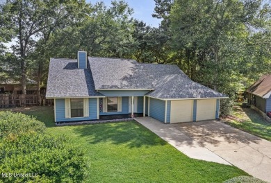 Beach Home Sale Pending in Diamondhead, Mississippi