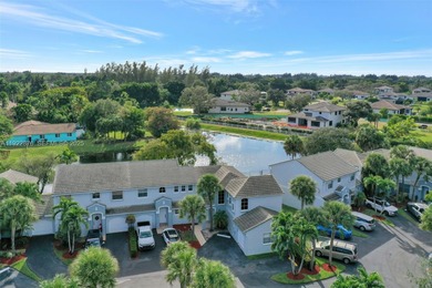 Beach Townhome/Townhouse For Sale in Davie, Florida
