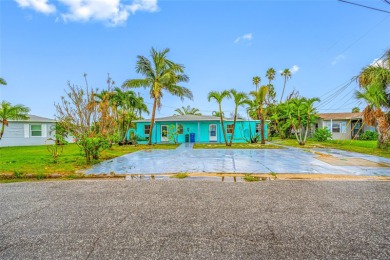 Beach Townhome/Townhouse For Sale in Madeira Beach, Florida