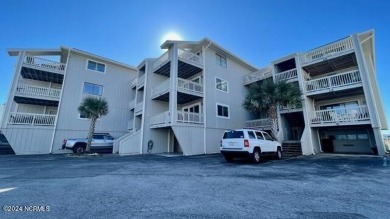 Beach Condo For Sale in Carolina Beach, North Carolina