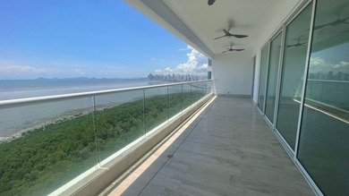 Beach Home For Sale in Panama City, 