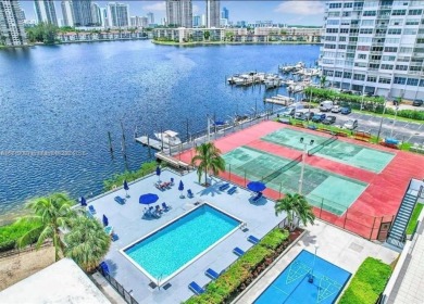 Beach Condo For Sale in Aventura, Florida