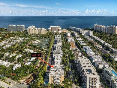 Beach Condo For Sale in Key Biscayne, Florida