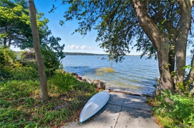 Beach Home Sale Pending in Centre Island, New York