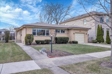 Beach Home Sale Pending in Skokie, Illinois