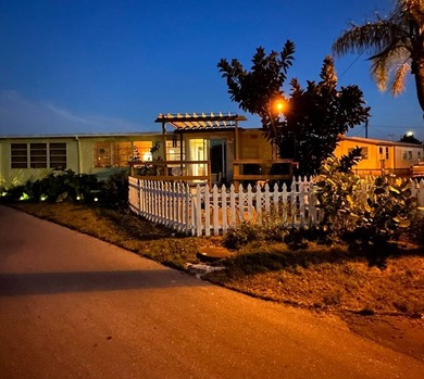 Beach Home For Sale in St. Petersburg, Florida