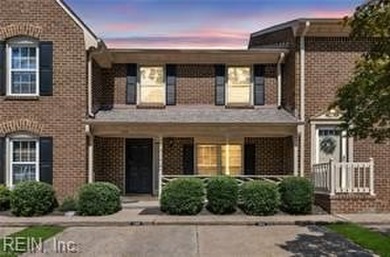 Beach Townhome/Townhouse For Sale in Virginia Beach, Virginia