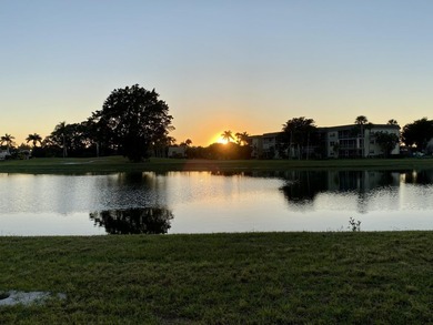Beach Condo For Sale in Lake Worth, Florida