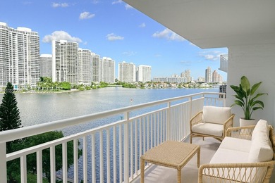 Beach Condo For Sale in Sunny Isles Beach, Florida