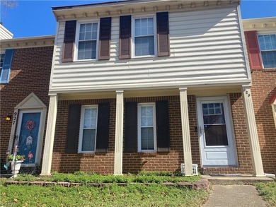 Beach Townhome/Townhouse For Sale in Chesapeake, Virginia