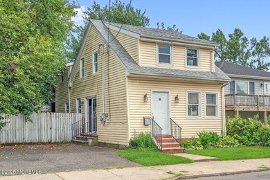 Beach Home For Sale in Keansburg, New Jersey