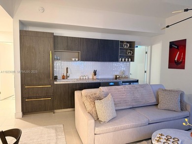 Beach Condo For Sale in Miami, Florida