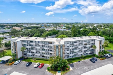 Beach Condo For Sale in Bradenton, Florida