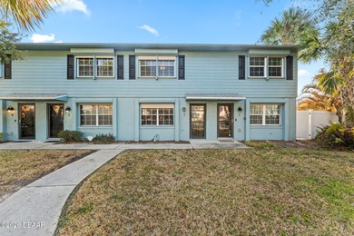 Beach Townhome/Townhouse For Sale in New Smyrna Beach, Florida