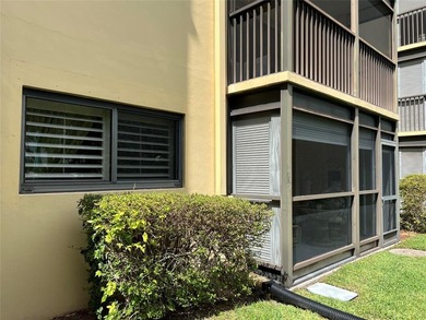 Beach Condo For Sale in Pompano Beach, Florida