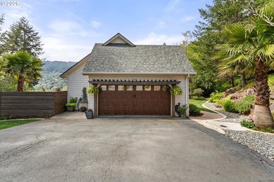 Beach Home For Sale in Brookings, Oregon