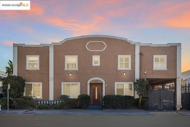 Beach Condo For Sale in Oakland, California