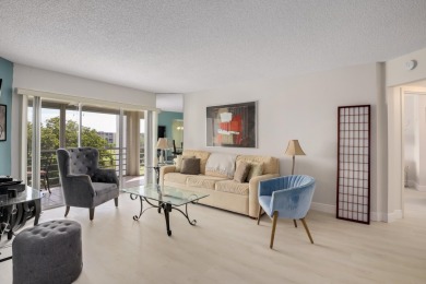 Beach Condo For Sale in Lake Worth, Florida