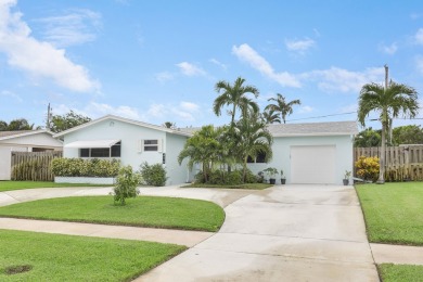 Beach Home For Sale in North Palm Beach, Florida