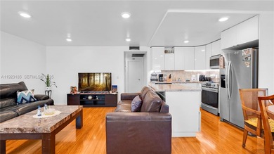 Beach Condo For Sale in Pembroke Pines, Florida