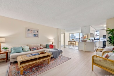 Beach Condo Active Under Contract in Honolulu, Hawaii