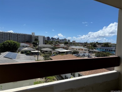 Beach Condo For Sale in Honolulu, Hawaii