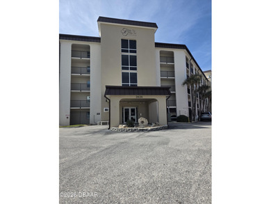 Beach Condo For Sale in Daytona Beach Shores, Florida