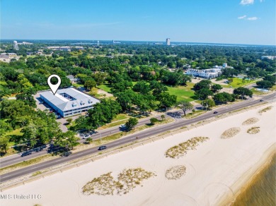 Beach Condo For Sale in Biloxi, Mississippi