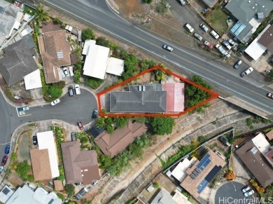 Beach Home Sale Pending in Waipahu, Hawaii