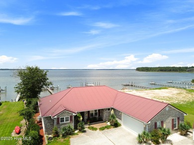 Beach Home For Sale in Sneads Ferry, North Carolina