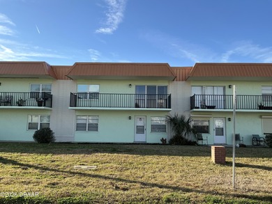 Beach Condo For Sale in Ormond Beach, Florida