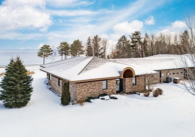 Beach Townhome/Townhouse For Sale in Duluth, Minnesota